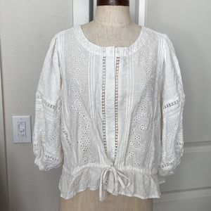 A loves a eyelet puff sleeve blouse
